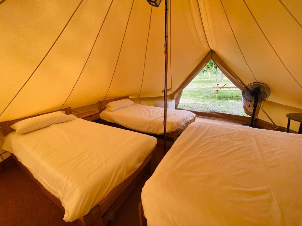 Camping Oliana Exterior photo