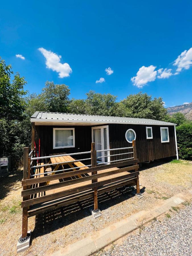 Camping Oliana Exterior photo