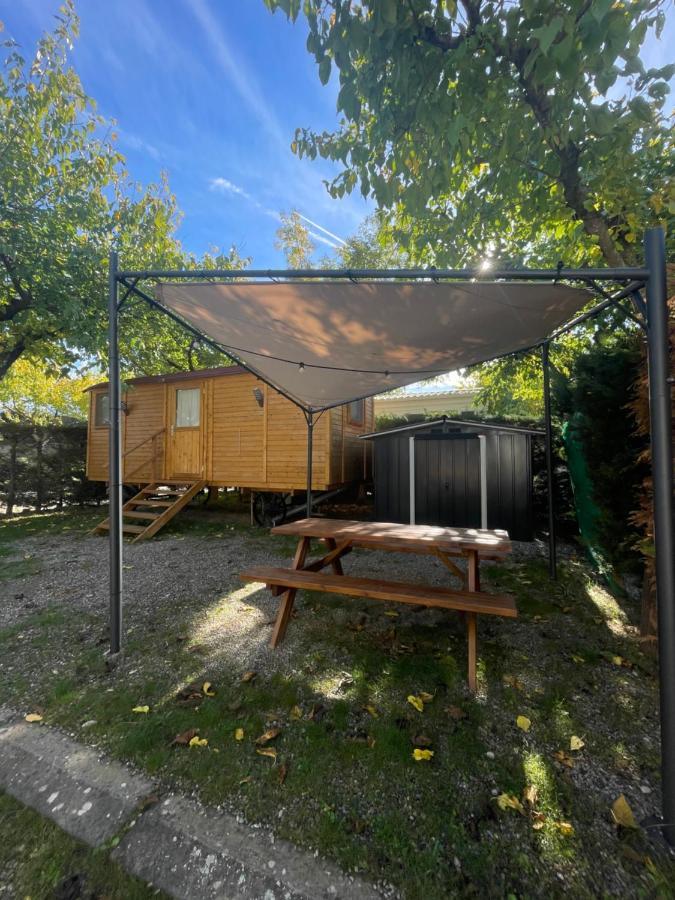 Camping Oliana Exterior photo