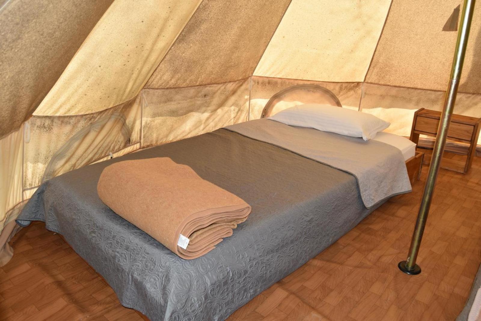 Camping Oliana Exterior photo