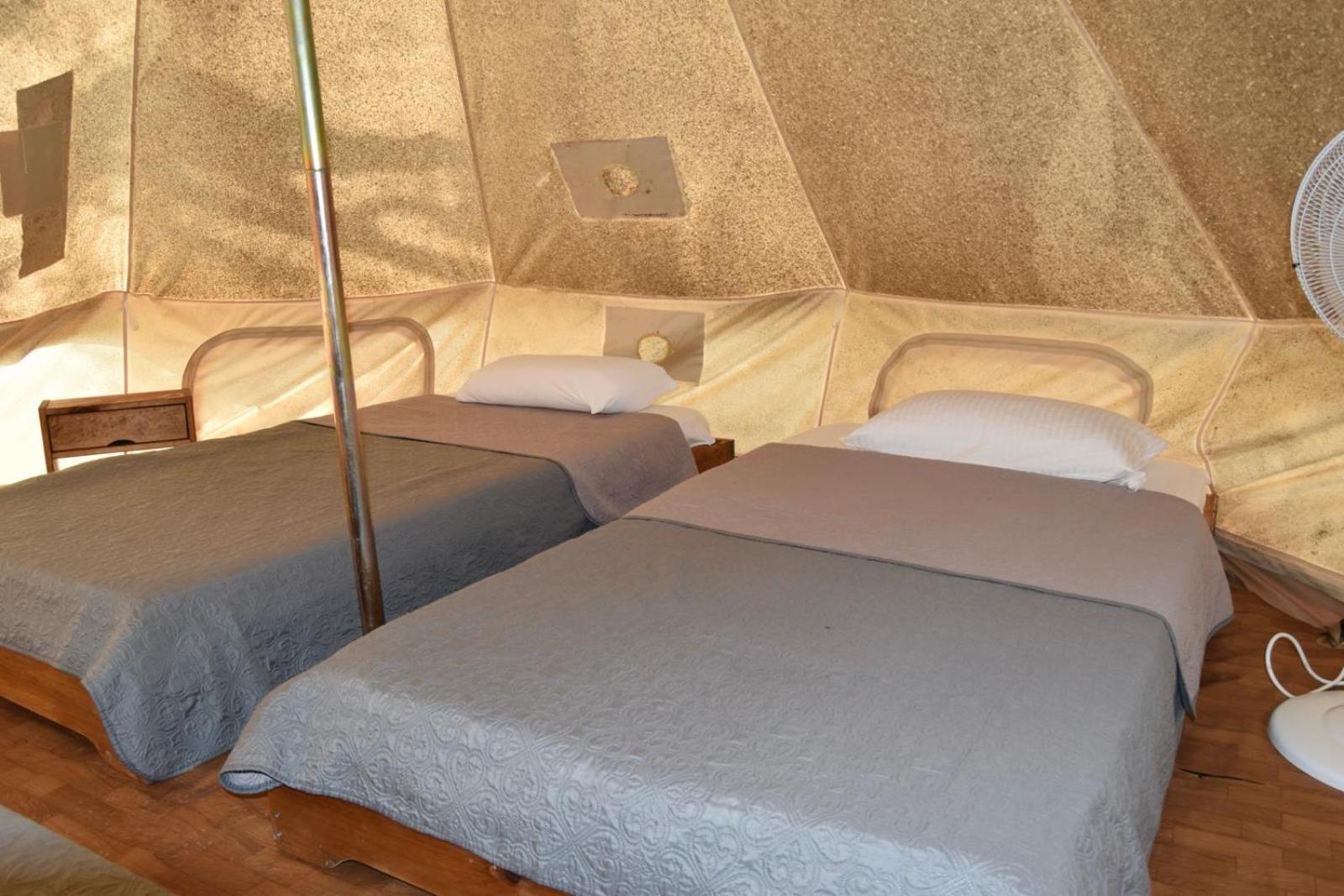 Camping Oliana Exterior photo