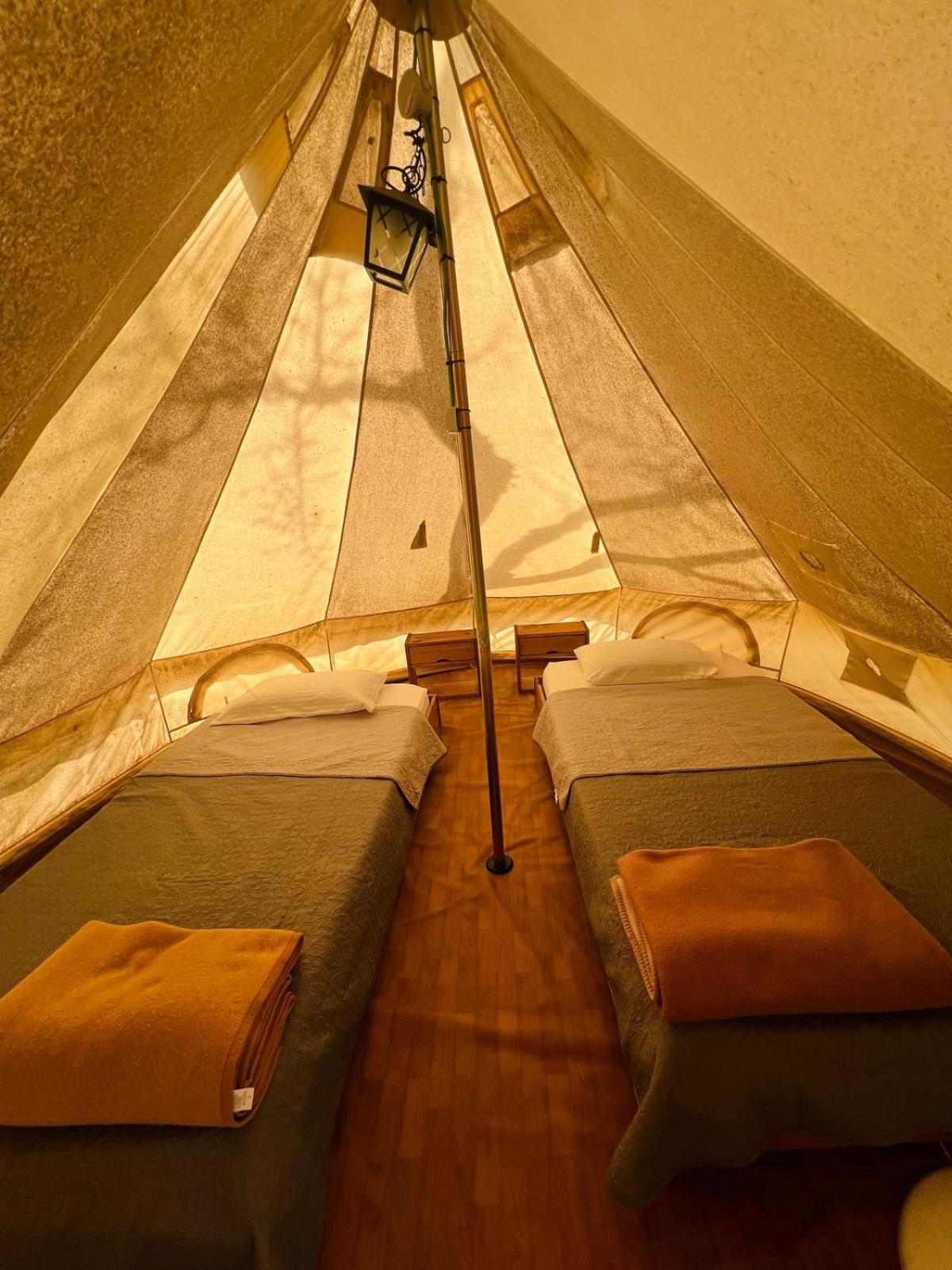Camping Oliana Exterior photo