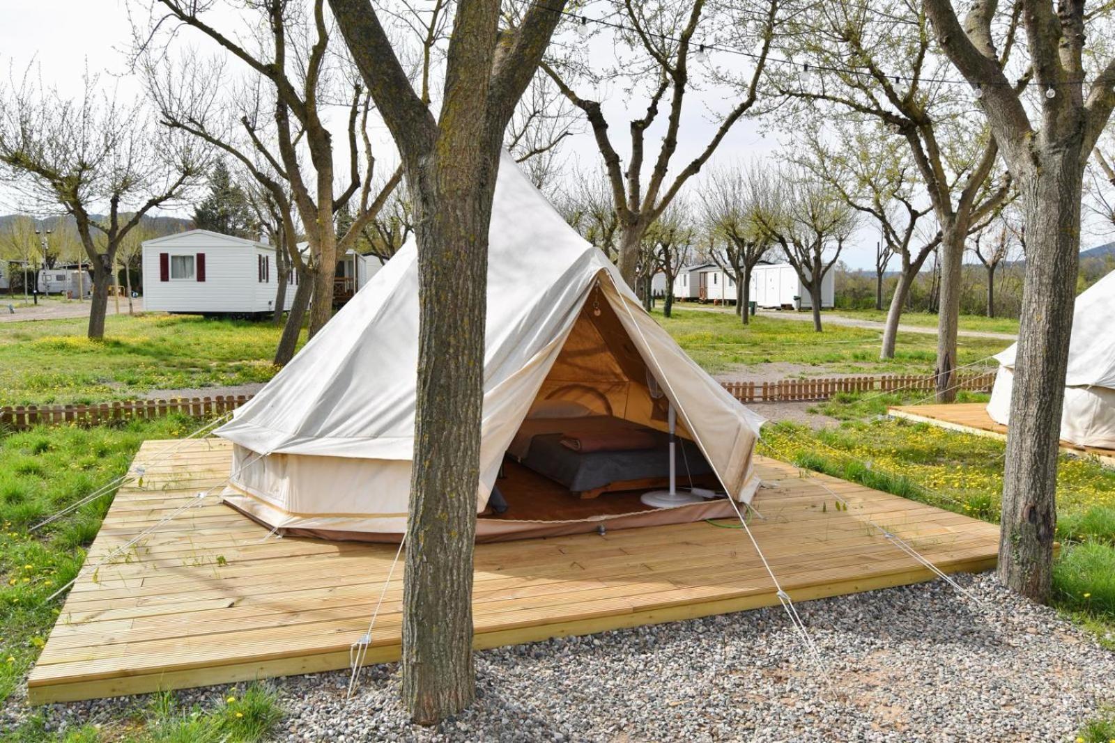 Camping Oliana Exterior photo