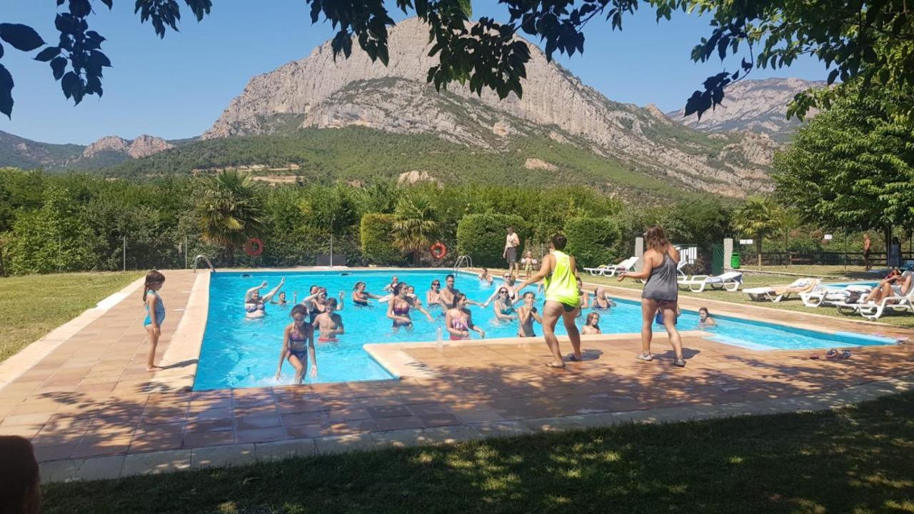 Camping Oliana Exterior photo